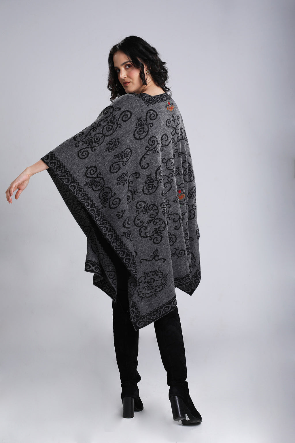 Illari, Babyalpaca Ruana