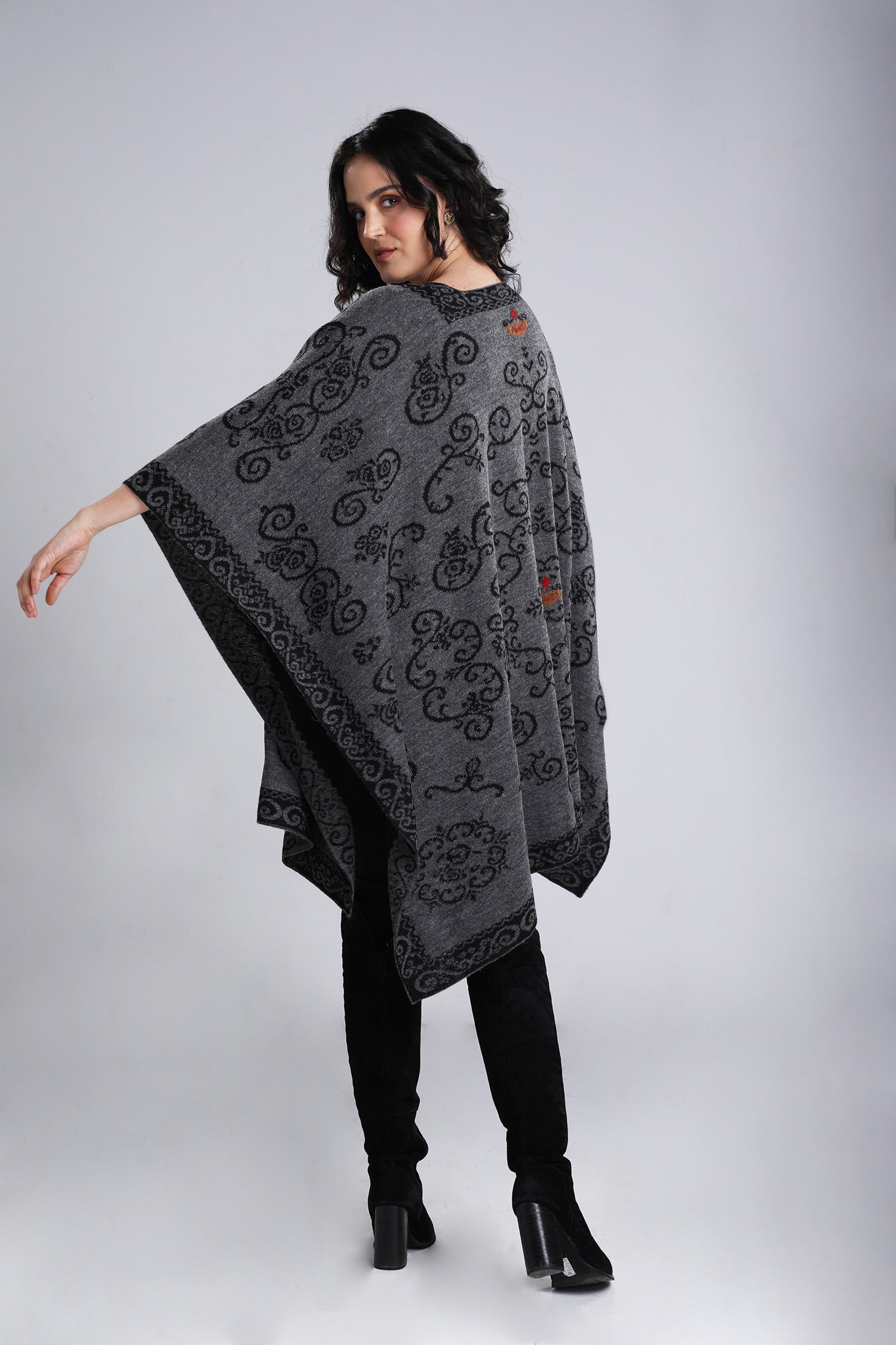 Illari, Babyalpaca Ruana